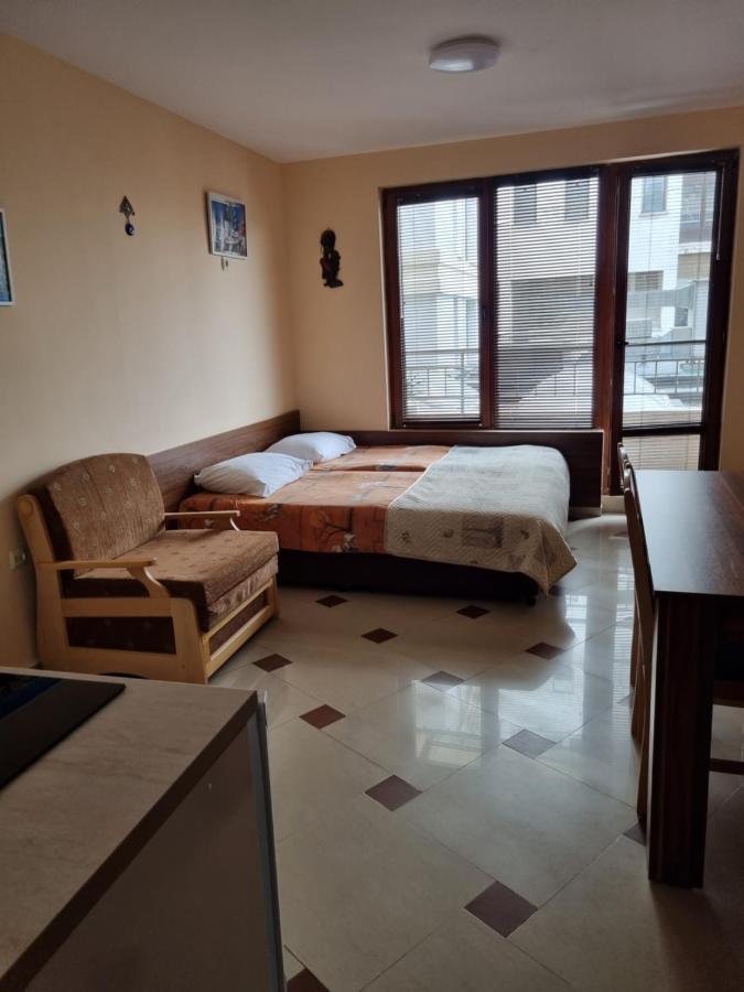 Студио Бургас Burgas Stad Buitenkant foto